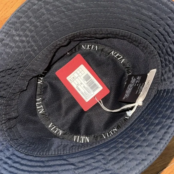 Valentino Bucket Hat - Picture 3 of 5